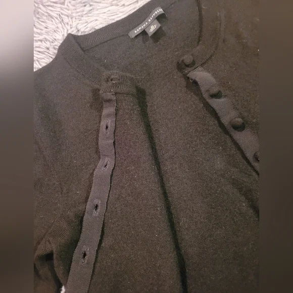 Banana Republic Black Wool Sweater - Picture 6 of 8